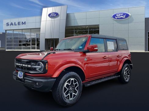 Used 2024 Ford Bronco Outer Banks image 7