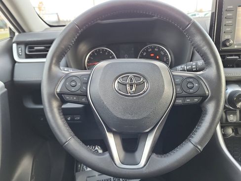 Used 2022 Toyota RAV4 XLE image 19
