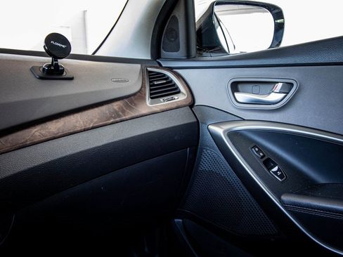 Used 2018 Hyundai Santa Fe Sport image 39