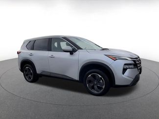 Used 2025 Nissan Rogue SV FWD video 2