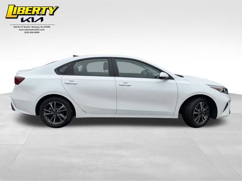 Used 2024 Kia Forte LXS FWD image 8