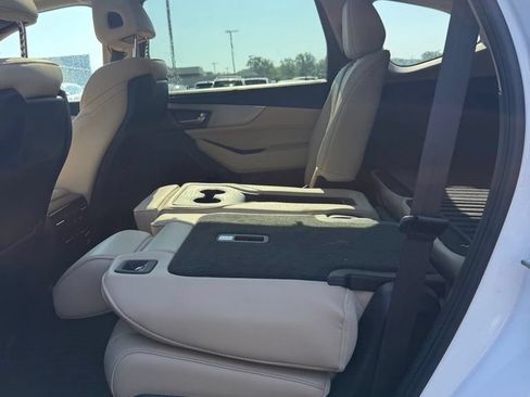 Certified 2024 Acura MDX SH-AWD w/ Technology Package image 12