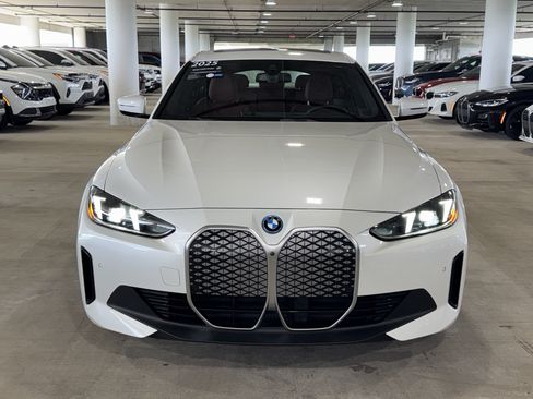 Used 2025 BMW i4 eDrive40 w/ Premium Package RWD image 3