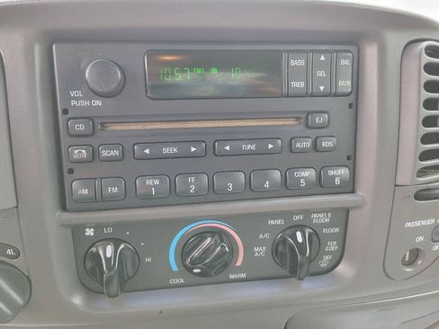 Used 1999 Ford F150 Lariat AWD/4WD image 16