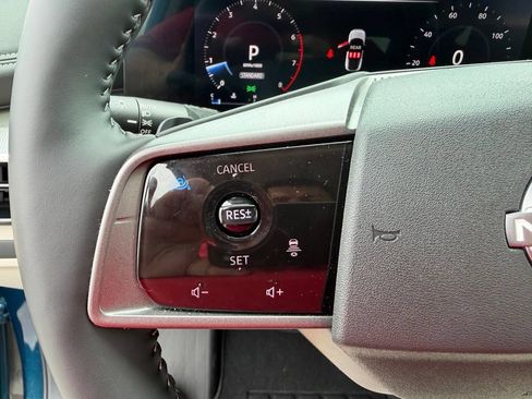 Used 2025 Nissan Murano SL AWD/4WD image 16