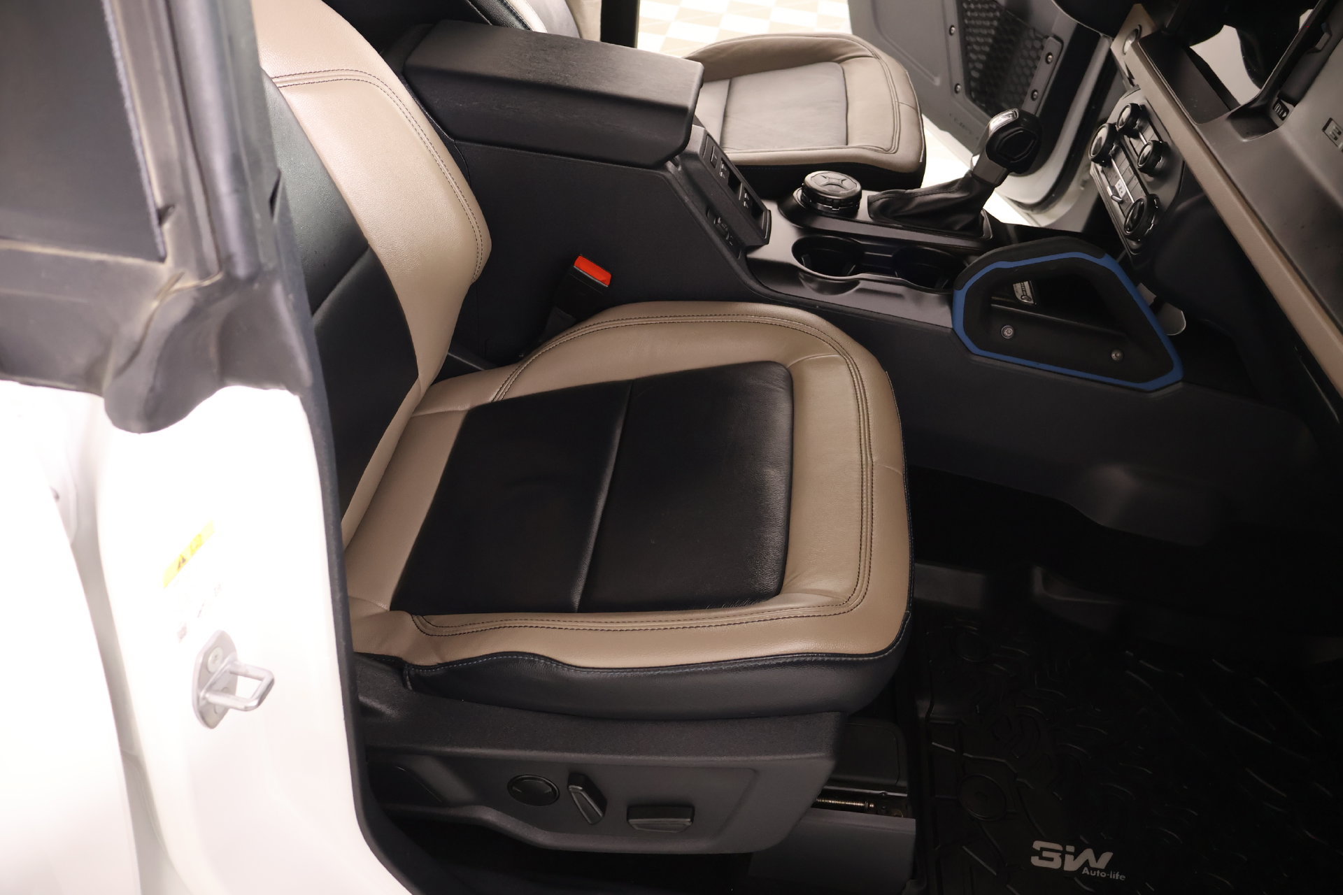 Used 2022 Ford Bronco Wildtrak AWD/4WD image 14