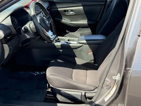 Certified 2023 Nissan Sentra SV FWD image 20