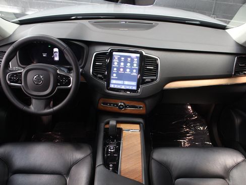 Used 2023 Volvo XC90 B6 Plus w/ Protection Package Premier AWD/4WD image 28