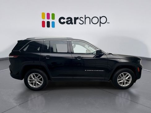 Used 2023 Jeep Grand Cherokee Laredo w/ Luxury Tech Group I AWD/4WD image 6