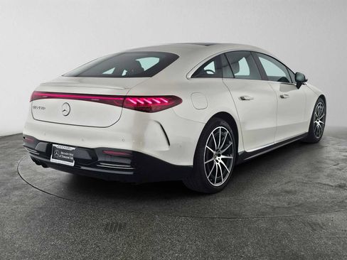 Used 2022 Mercedes-Benz EQS 450+ Sedan image 3