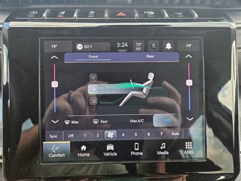 Used 2023 Jeep Grand Cherokee L Laredo AWD/4WD image 19