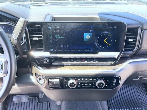 Certified 2025 Chevrolet Silverado 2500 LT w/ Convenience Package AWD/4WD image 16