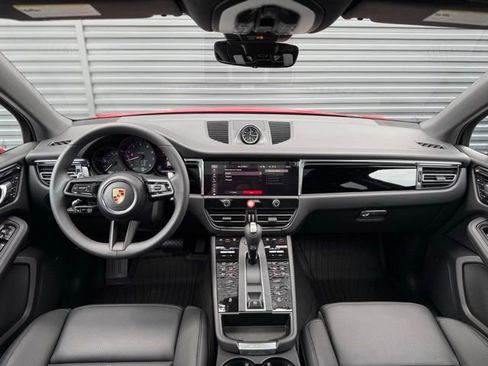New 2026 Porsche Macan image 16