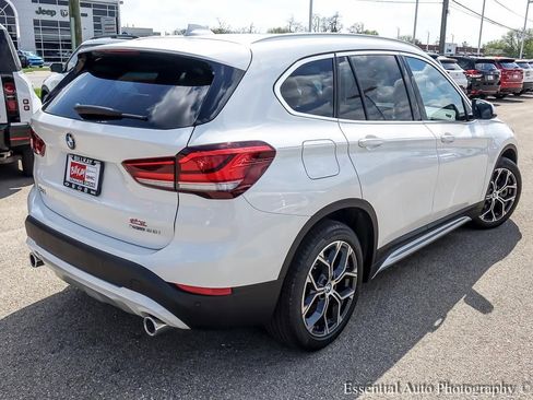 Used 2022 BMW X1 xDrive28i w/ Convenience Package AWD/4WD image 9
