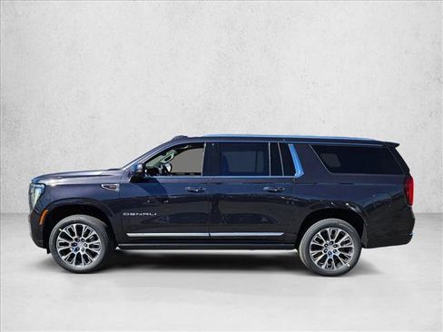 New 2026 GMC Yukon XL Denali w/ Denali Reserve Package RWD image 5