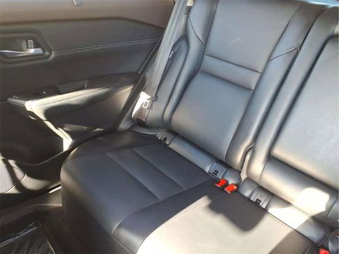 Certified 2022 Nissan Rogue SV w/ SV Premium Package image 16