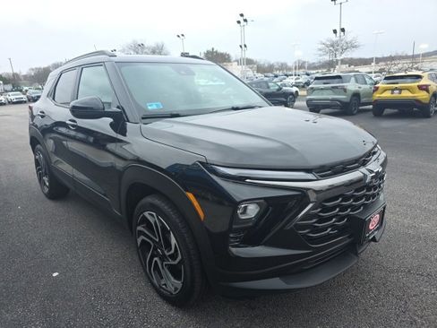 Used 2024 Chevrolet TrailBlazer RS image 1