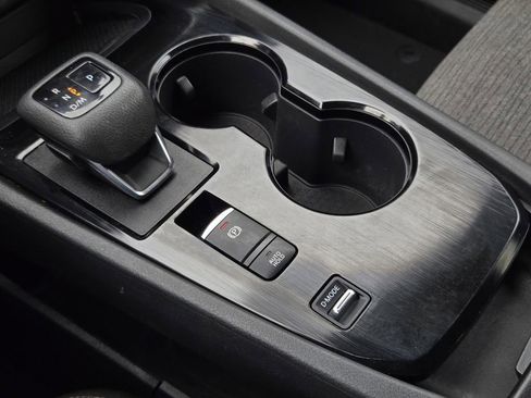 Certified 2023 Nissan Rogue SV FWD image 22