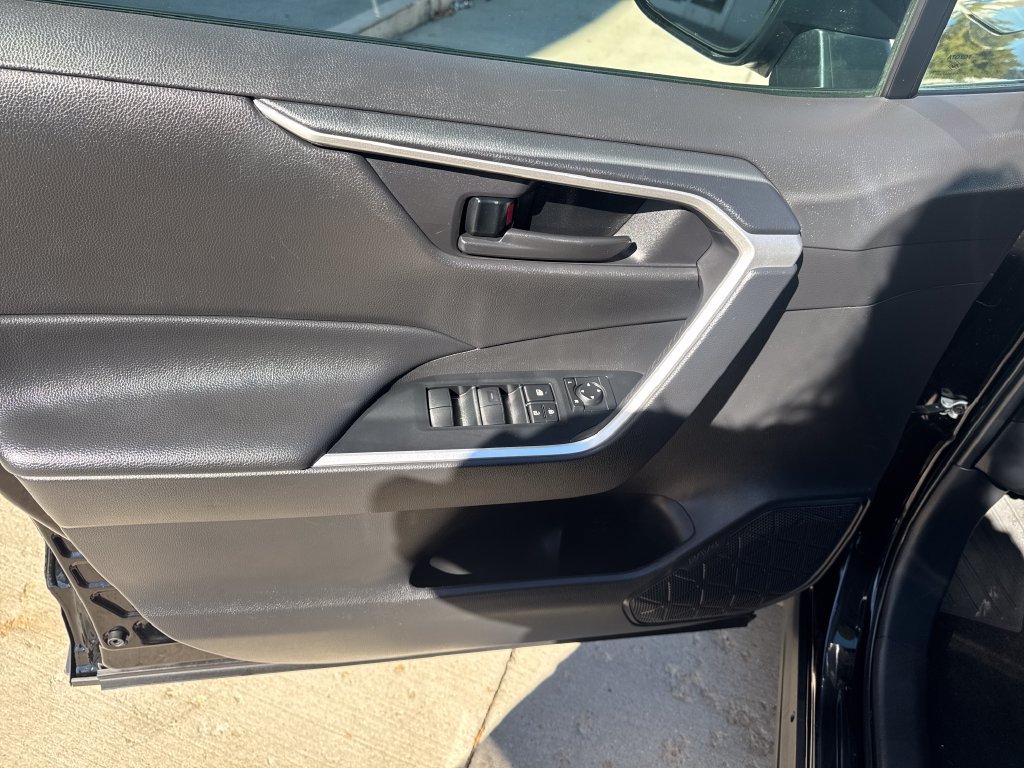 Certified 2024 Toyota RAV4 LE AWD/4WD image 10