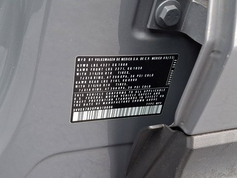 Certified 2023 Volkswagen Taos SE w/ Panoramic Sunroof Package image 27