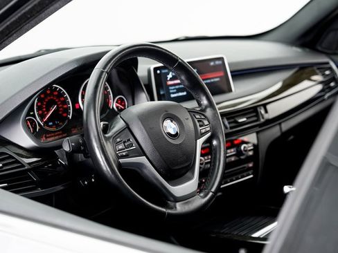 Used 2018 BMW X5 xDrive40e image 9