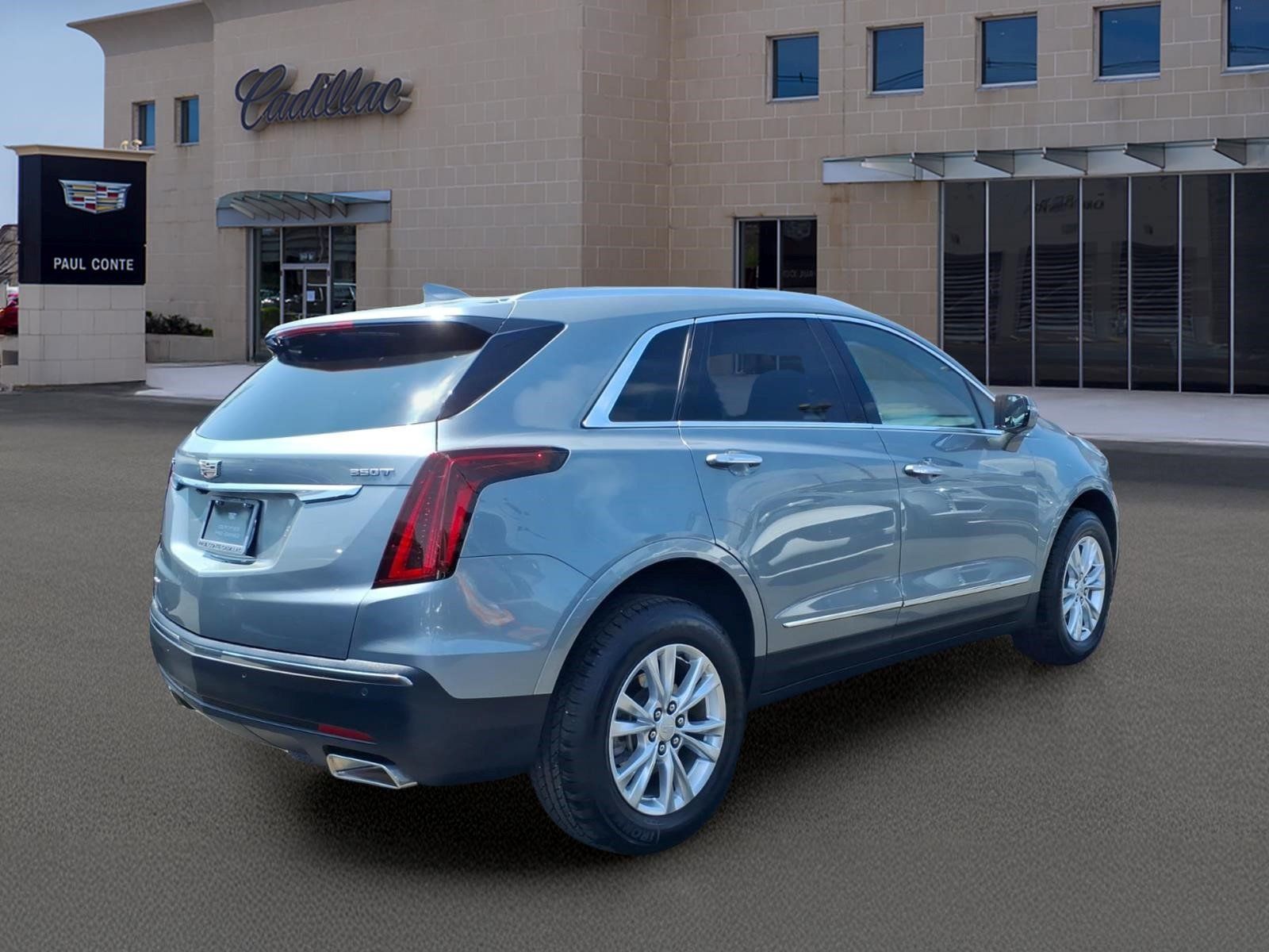 Certified 2023 Cadillac XT5 Luxury AWD/4WD image 4
