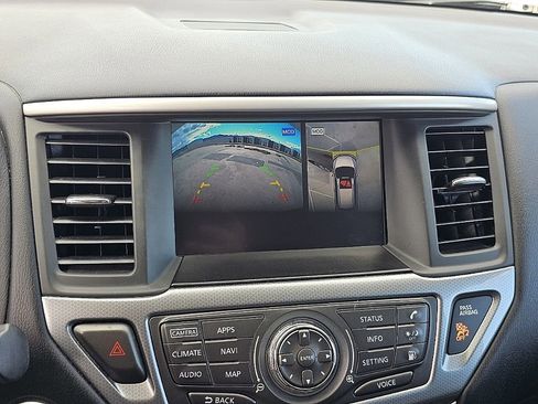 Used 2019 Nissan Pathfinder SL w/ Cargo Package image 42