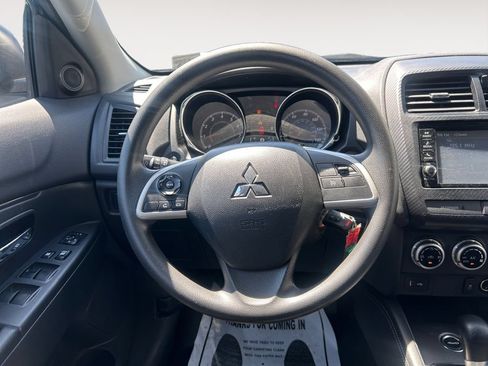 Used 2023 Mitsubishi Outlander Sport SE AWD/4WD image 12