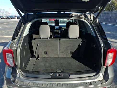Certified 2023 Ford Explorer XLT w/ Equipment Group 202A image 31