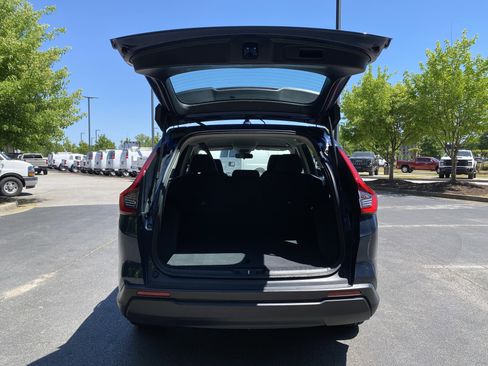 Used 2024 Honda CR-V LX image 11