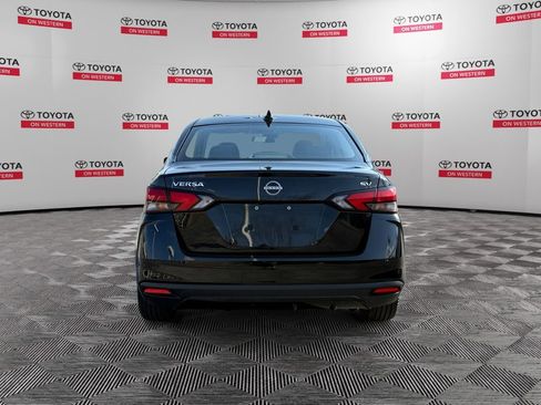 Used 2023 Nissan Versa SV image 4