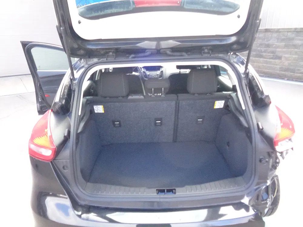 Used 2015 Ford Focus SE FWD image 10