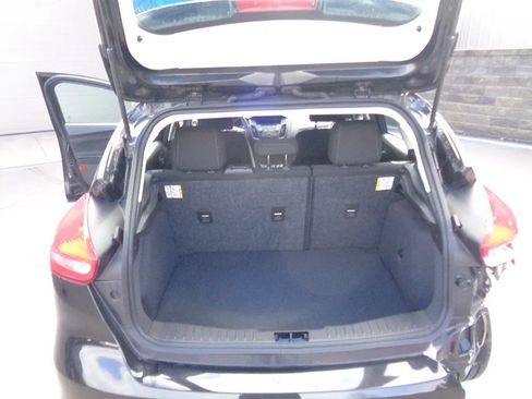 Used 2015 Ford Focus SE FWD image 10