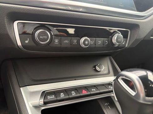 Used 2025 Audi Q3 2.0T Premium AWD/4WD image 21