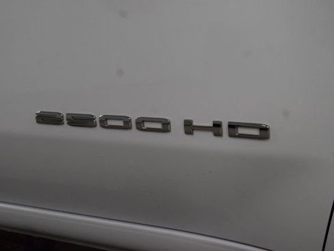 Used 2023 GMC Sierra 2500 Pro w/ Convenience Package AWD/4WD image 10