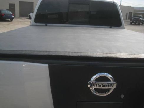 Used 2012 Nissan Titan SV AWD/4WD image 10