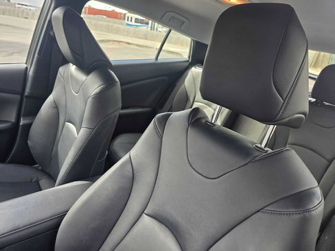 Used 2017 Toyota Prius Prime Advanced FWD image 22
