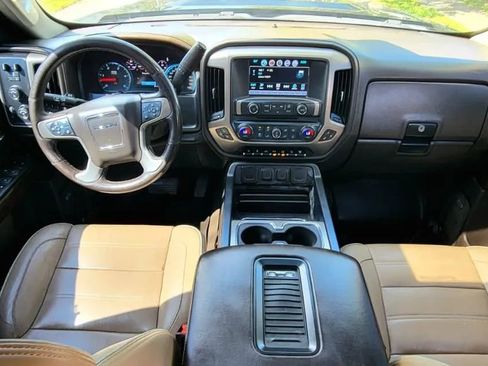 Used 2017 GMC Sierra 2500 Denali w/ Duramax Plus Package image 5