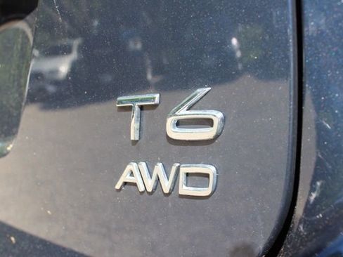 Used 2015 Volvo XC60 T6 w/ Proximity Package AWD/4WD image 14