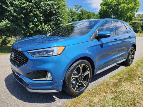 Used 2021 Ford Edge ST w/ Equipment Group 401A AWD/4WD image 2