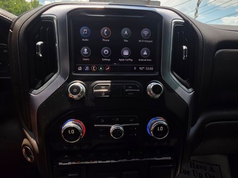 Used 2019 GMC Sierra 1500 SLT w/ SLT Premium Plus Package AWD/4WD image 9