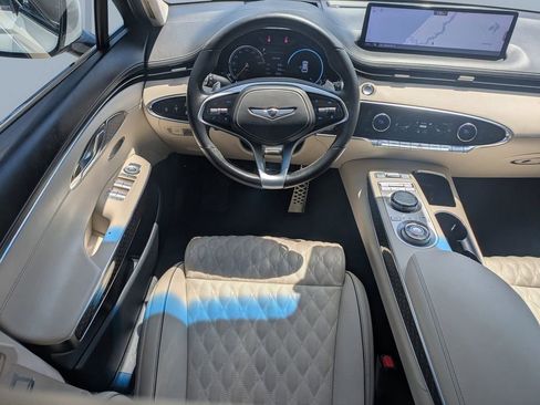 Used 2022 Genesis GV70 3.5T Sport w/ Sport Prestige Package AWD/4WD image 17