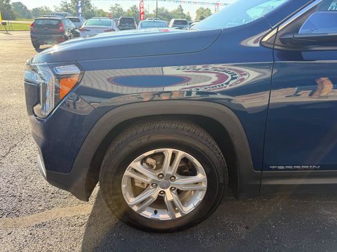 Used 2022 GMC Terrain SLE w/ Driver Convenience Package AWD/4WD image 12