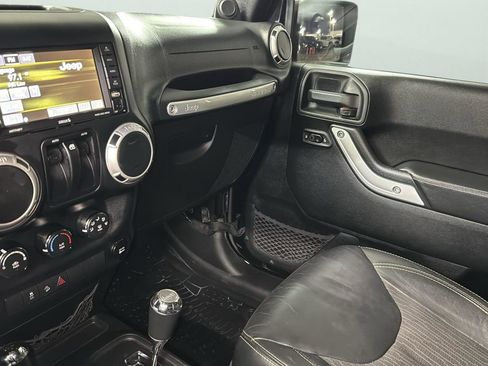 Used 2014 Jeep Wrangler Sport image 19
