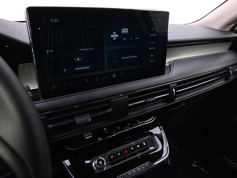 New 2025 Lincoln Corsair AWD w/ Equipment Group 101A image 27