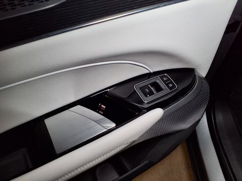 Certified 2024 Cadillac Lyriq Luxury image 18