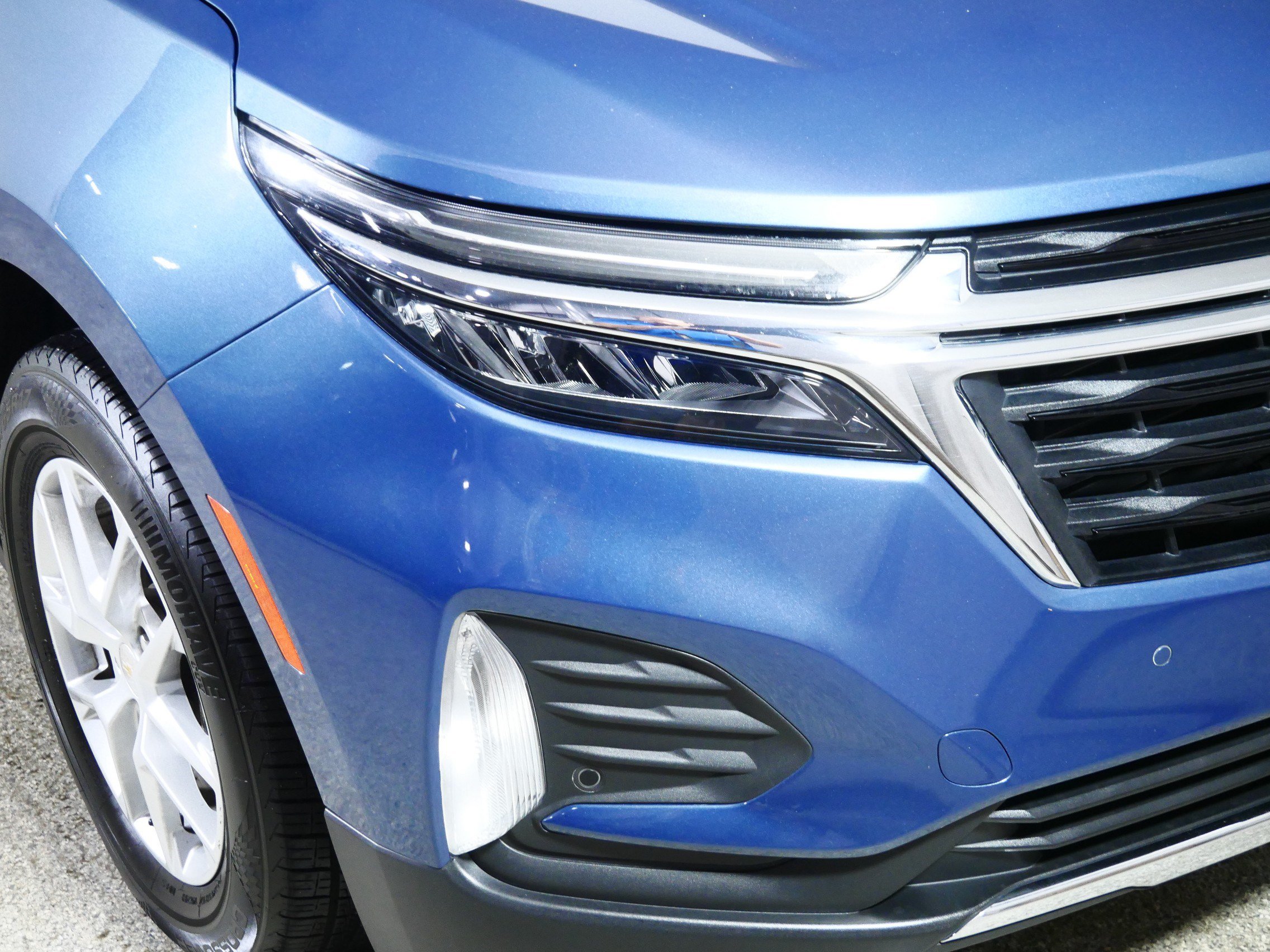 Used 2024 Chevrolet Equinox LT AWD/4WD image 16