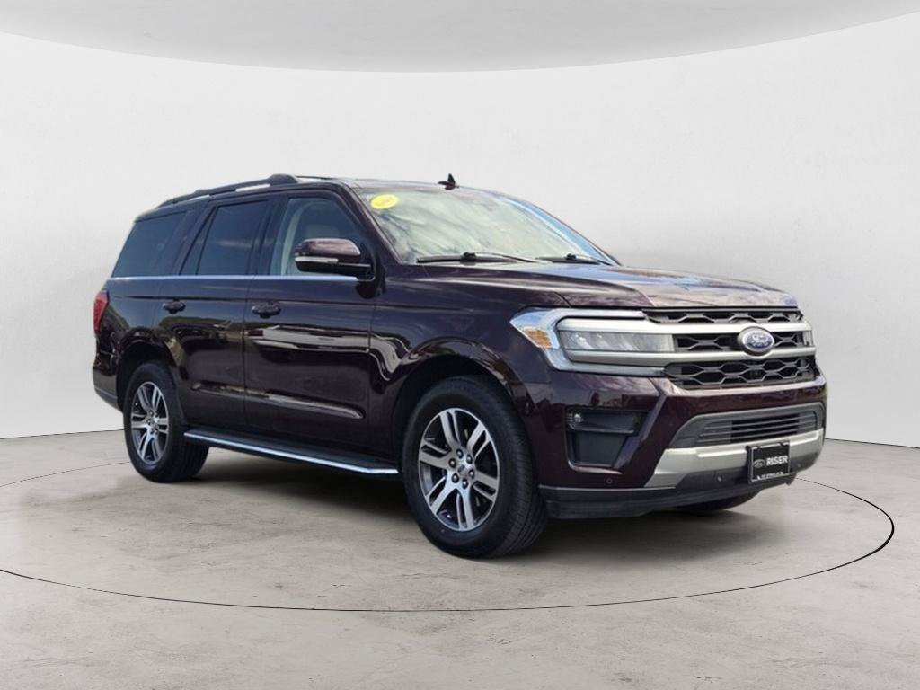 Used 2023 Ford Expedition XLT RWD image 1