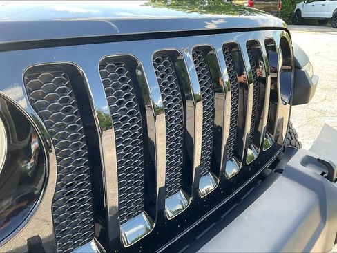 Used 2022 Jeep Wrangler Unlimited Sport w/ Xtreme Recon 35" Tire Package AWD/4WD image 25