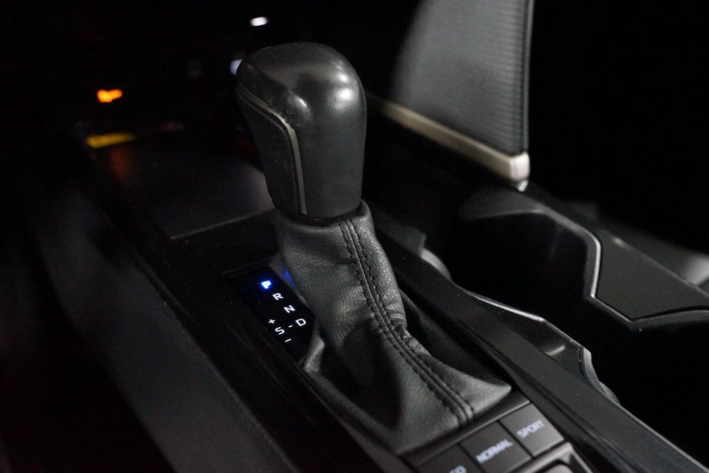 Certified 2025 Toyota Camry SE FWD image 22